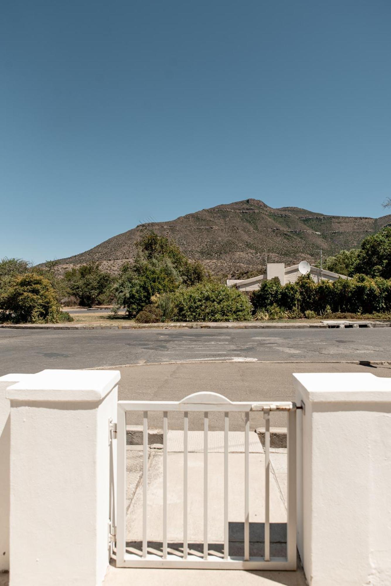 River Bend Guesthouses Graaff-Reinet Eksteriør billede
